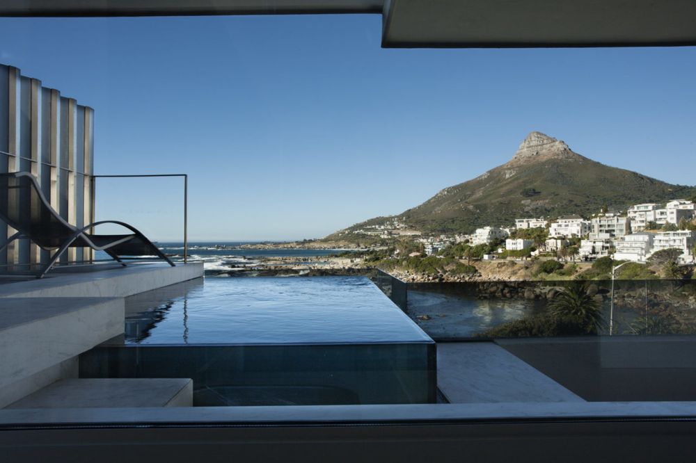 Photo 2 of Victoria Rd Luxury Apartment 201 accommodation in Camps Bay, Cape Town with 3 bedrooms and 3 bathrooms