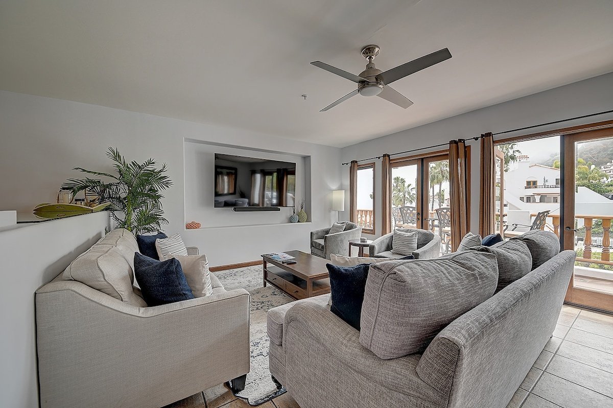 Hamilton Cove “Island Oasis + AC” gallery image 2