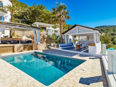 Sea views Es Vedrà- Sunset- 2 Pools- Privacy