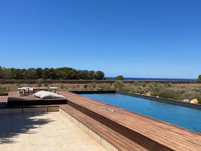 Villa nel Parco fronte mare con piscina e giardino