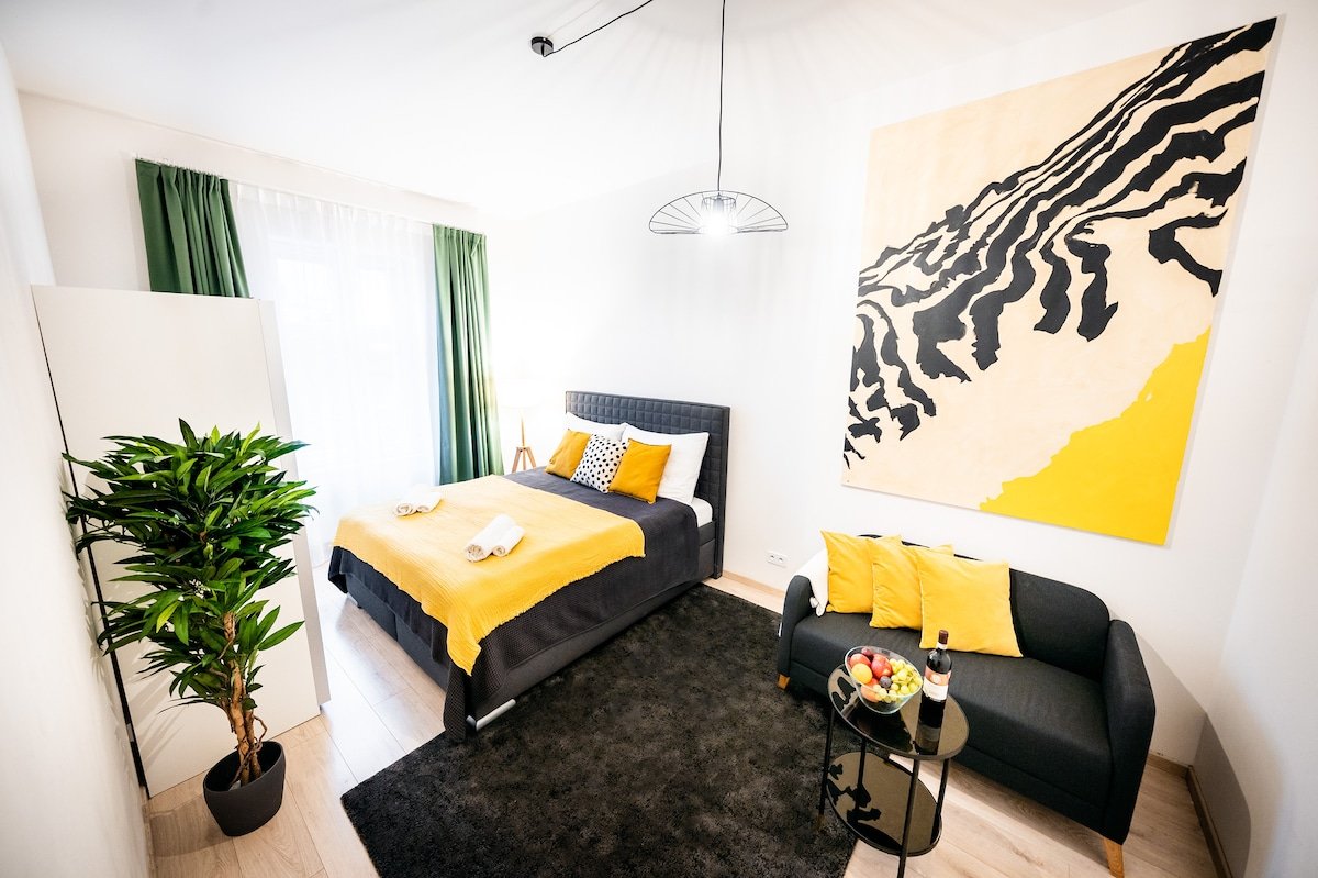 4BR+2Bath Modern Apartment in city centre gallery image 5