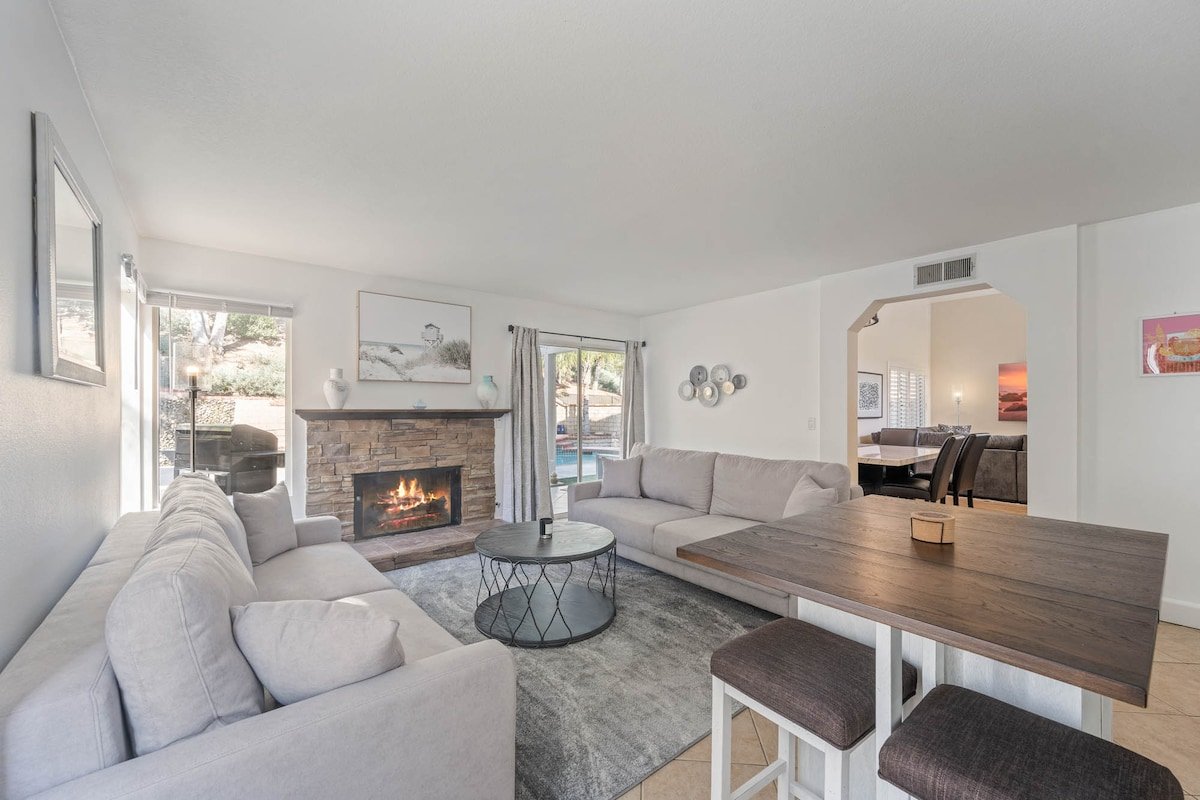 152 Valencia Area Gorgeous Home Pool-Spa-Games gallery image 4