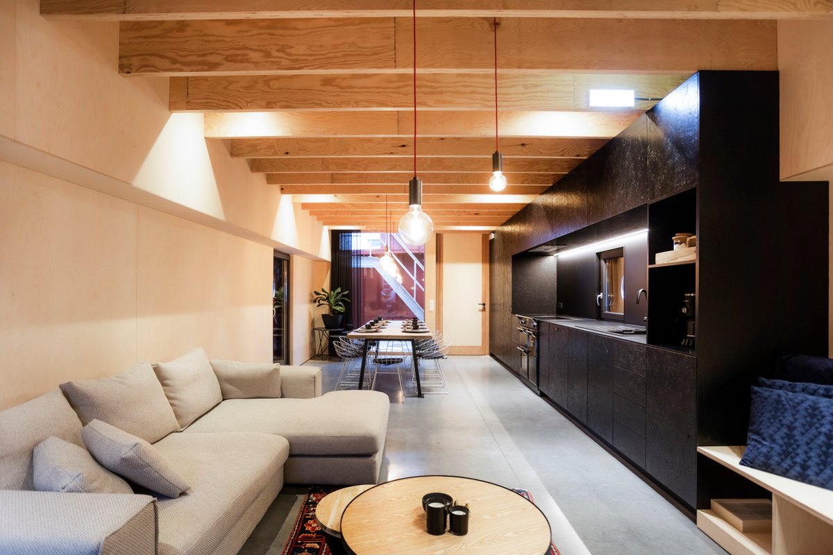 JunoBoat floating accommodation on the water