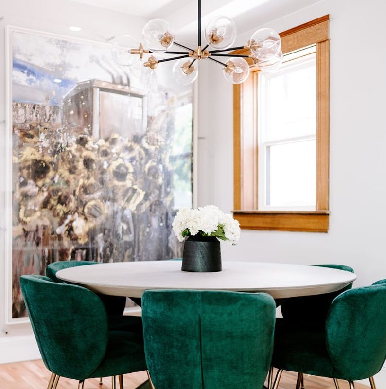 Designer Home w/ Hot Tub perfect for every Season! gallery image 4