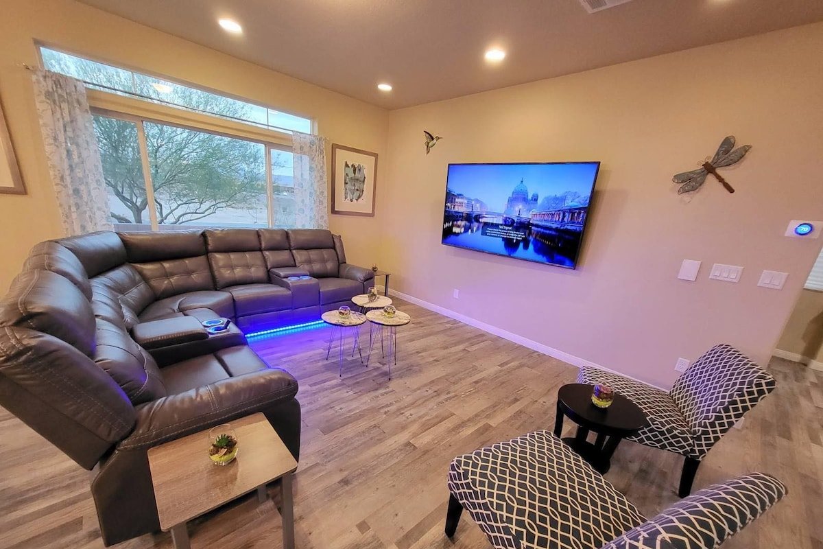 #65 Cheerful Tri-Level 6BD 4K+ SQFT Arcade Games gallery image 5