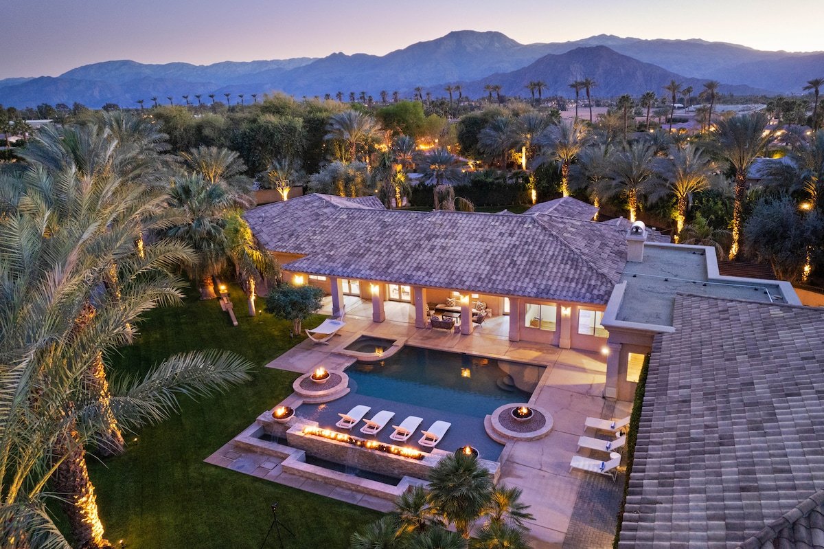 The Date Palm Estate by AvantStay| Stunning Estate