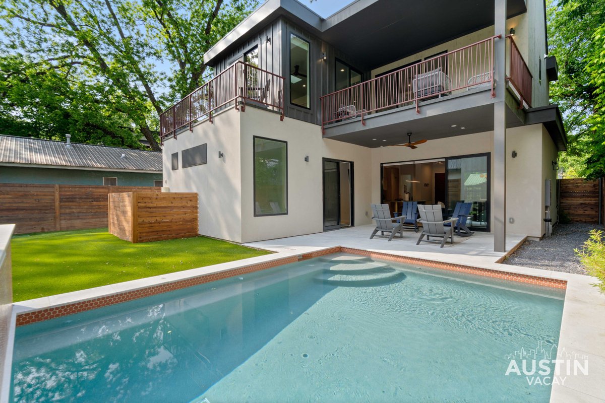 Walkable East Austin! Backyard Pool, Pet-Friendly