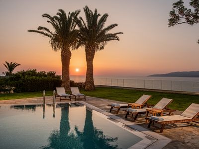 Villa Sunrise Majestic Seaview with Private Pool