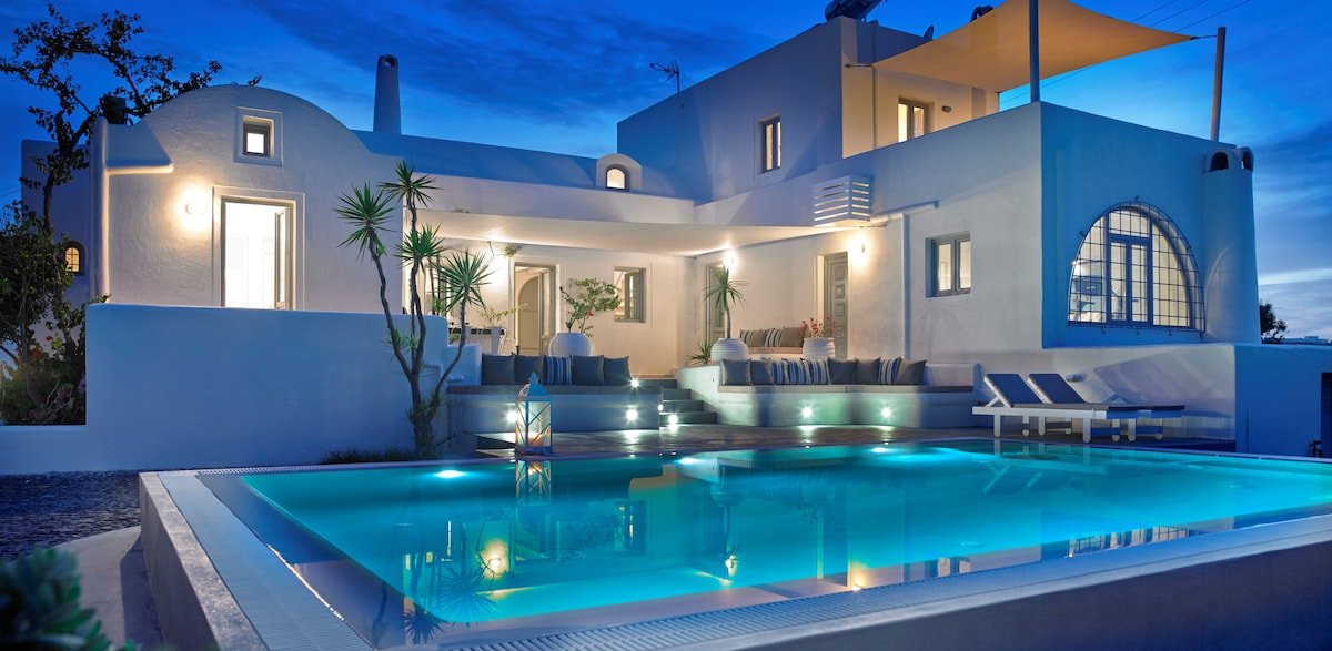 Aleria Santorini Villa gallery image 2