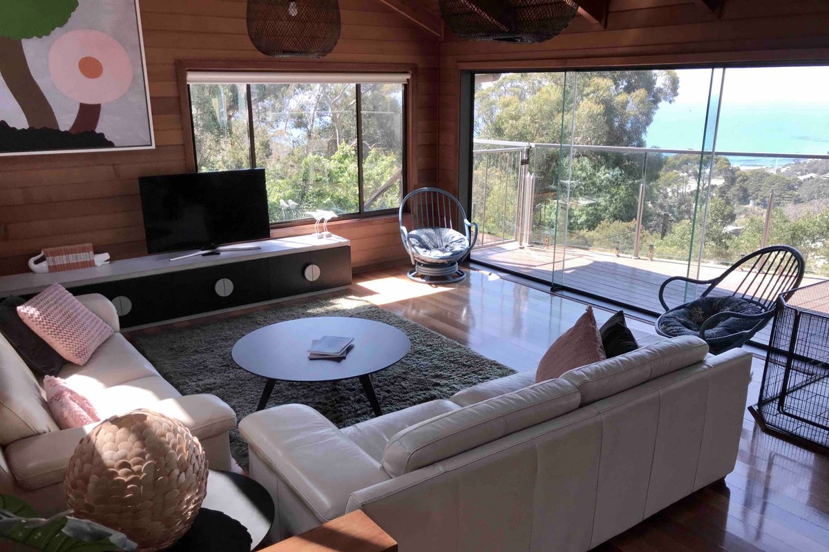 That’s Wye – Fabulous sea views from the sofa