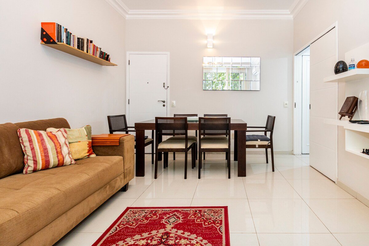 Apto. em Ipanema, posto 9, quadra da praia. gallery image 4