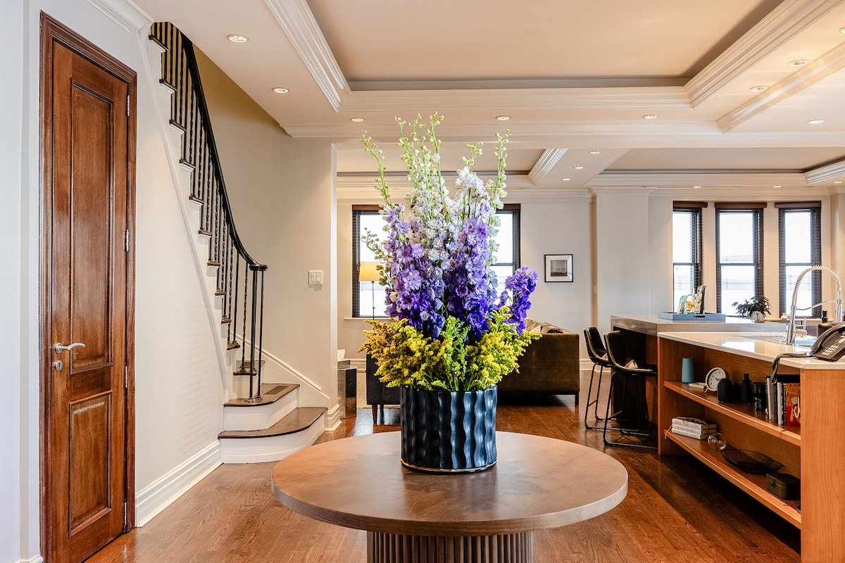 Luxury 3BR Duplex in Prime Location gallery image 2