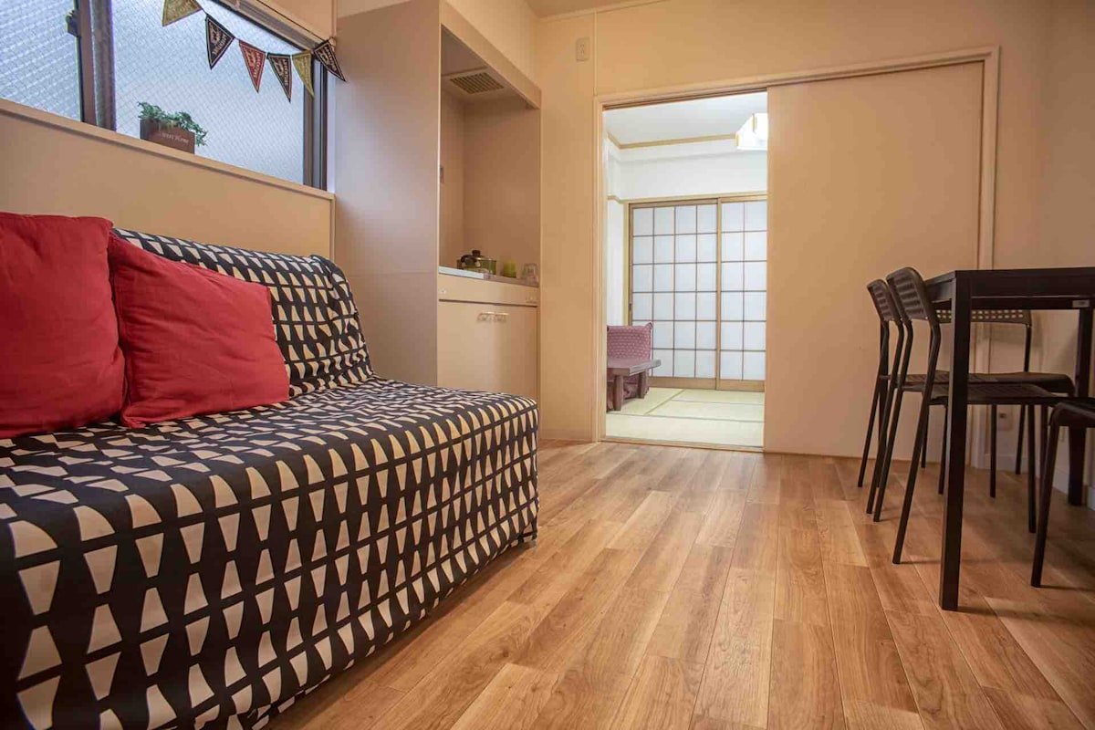 Spacious 4BR 4Bath for up to 16ppl・Near JR/Metro gallery image 4