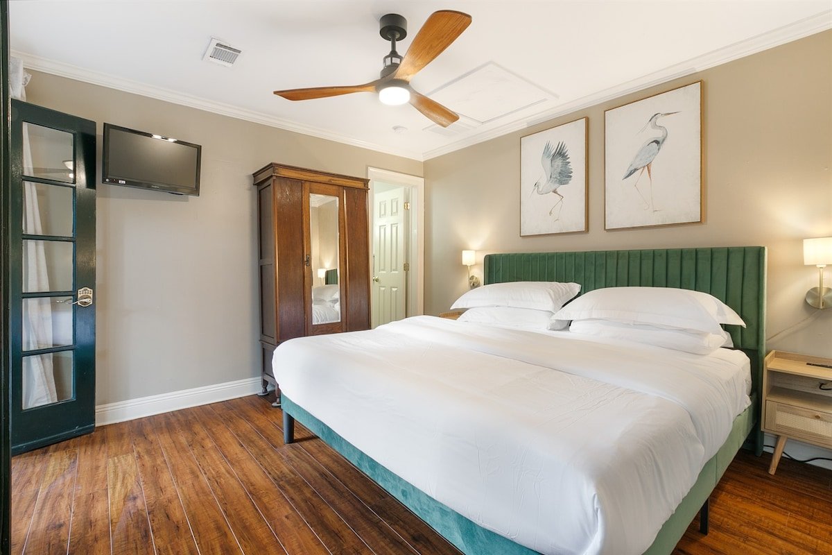 The Crescent Trio – Three Guest Houses gallery image 5