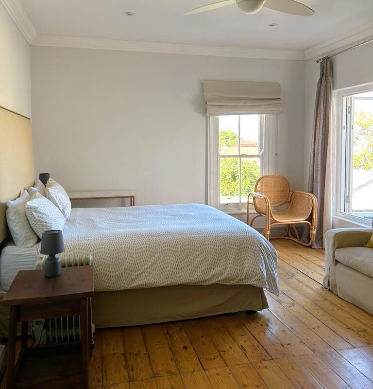 Victorian home, modern amenities gallery image 4