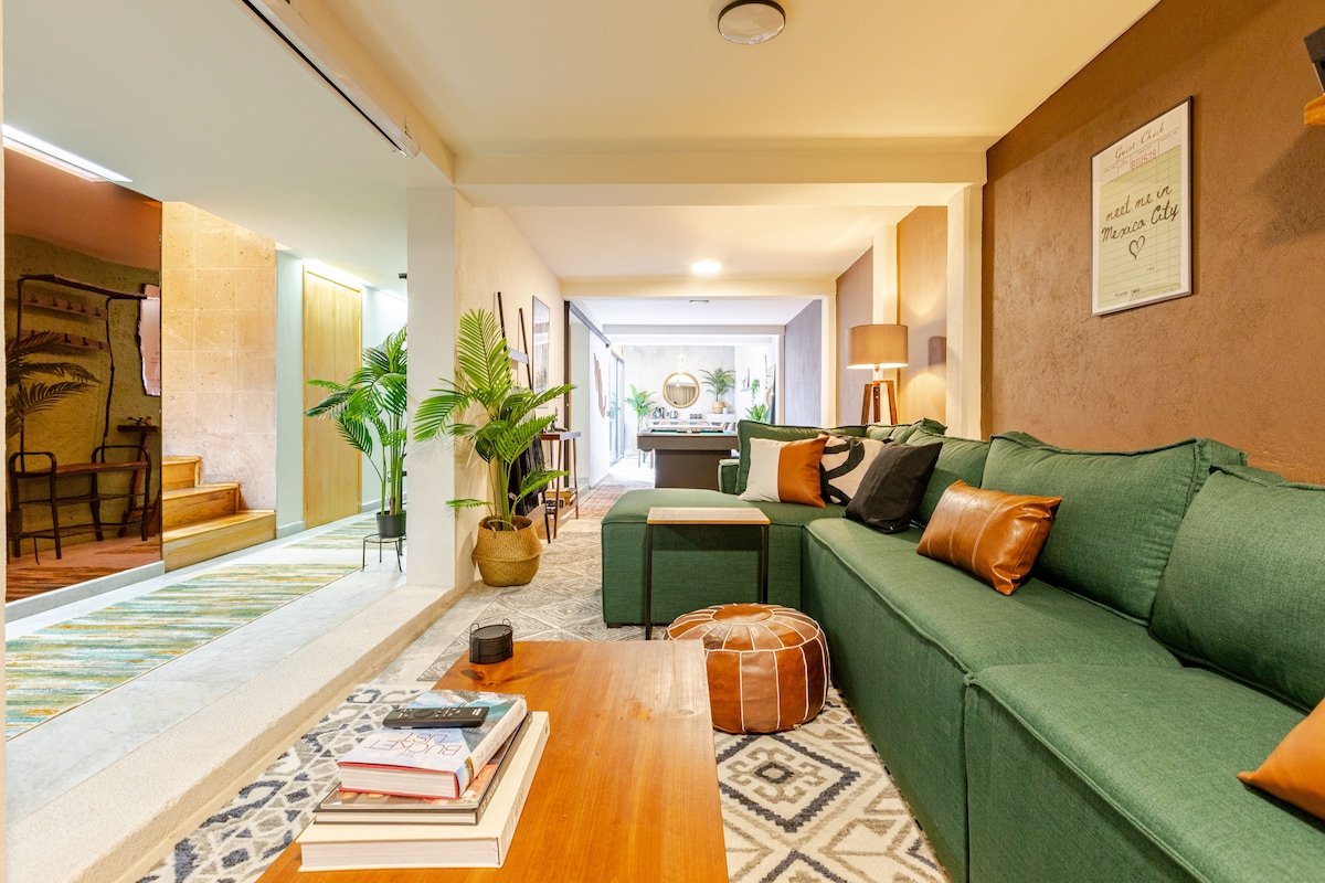 Modern Spacious & Remodeled Home + 2 Patios + AC gallery image 5