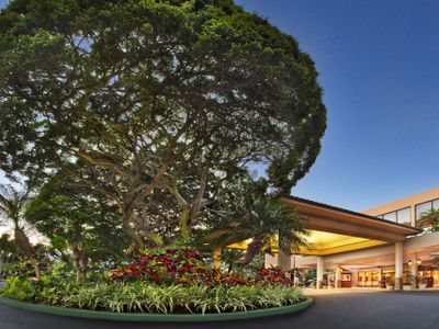 Luxurious Condo, On The Beach, Refreshing Pools