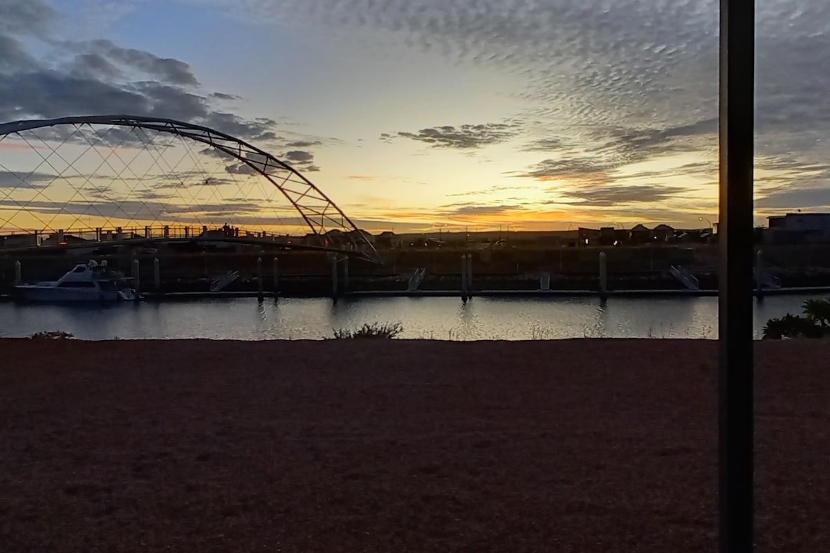 Marina Escape gallery image 4