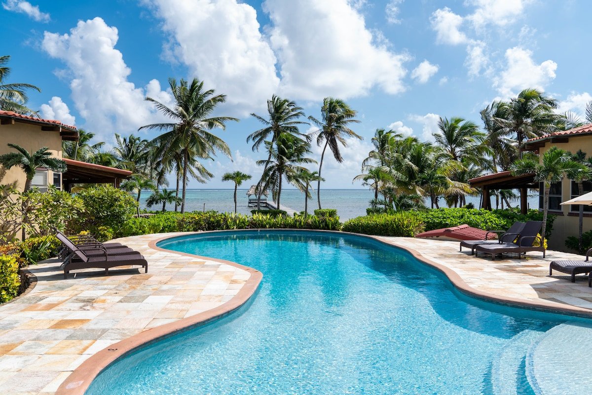 V1 – Villa Esplanade | On The Beach Luxury Stay gallery image 3