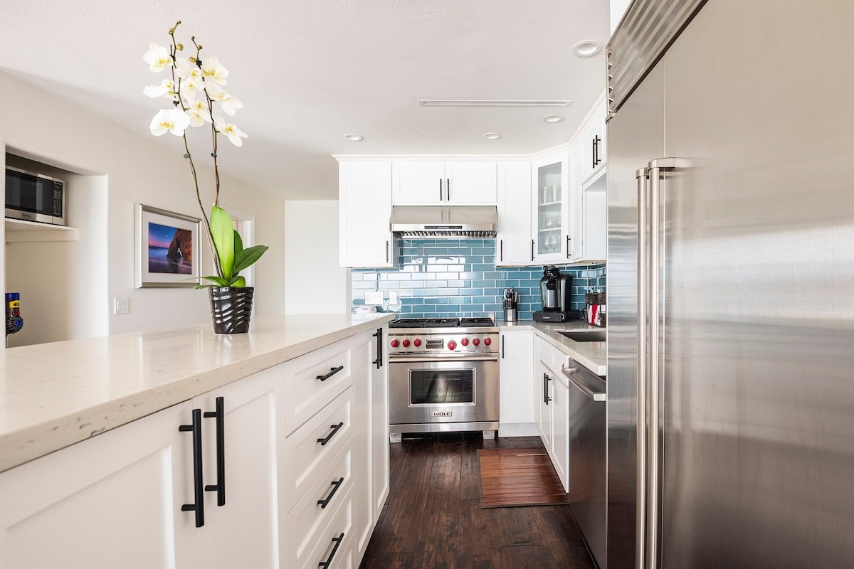 Premium Sunset Penthouse Ocean Front Malibu Road gallery image 4