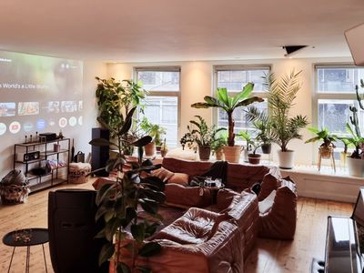 Groot mooi 2 etage loft met dakterras in De Pijp.