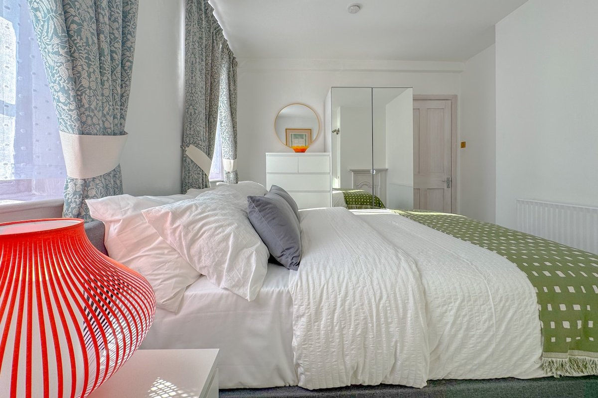 Mayfair Hyde Park-Quiet 2 Bed Ap gallery image 4