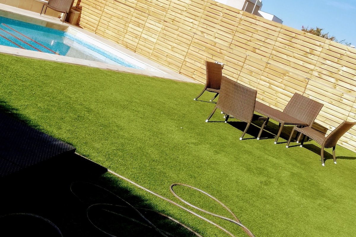 Valdevebas Villa preciosa , jardín y piscina gallery image 2