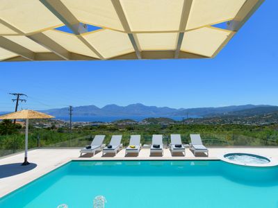 Villa Enigma – 3 bedroom villa with a private pool