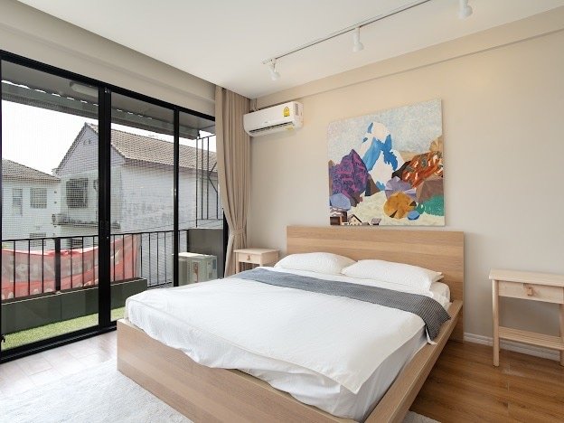 A modern house near BTS Ekamai gallery image 5