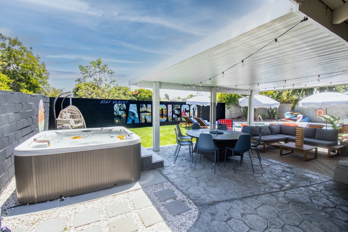 Pool, Hot Tub, AC, Games, 10 min to Beach Big Yard gallery image 4