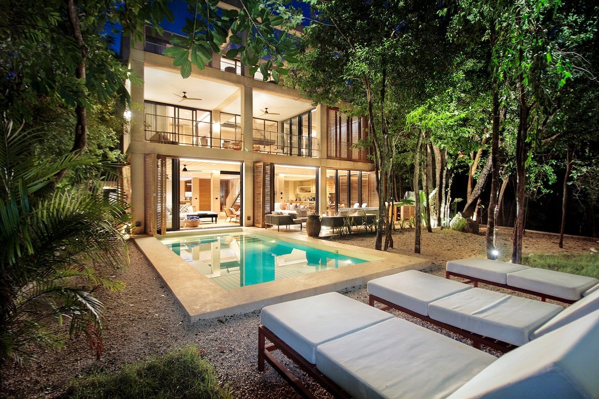 Luxury Villa with Pool, Terraces & Golf Privileges