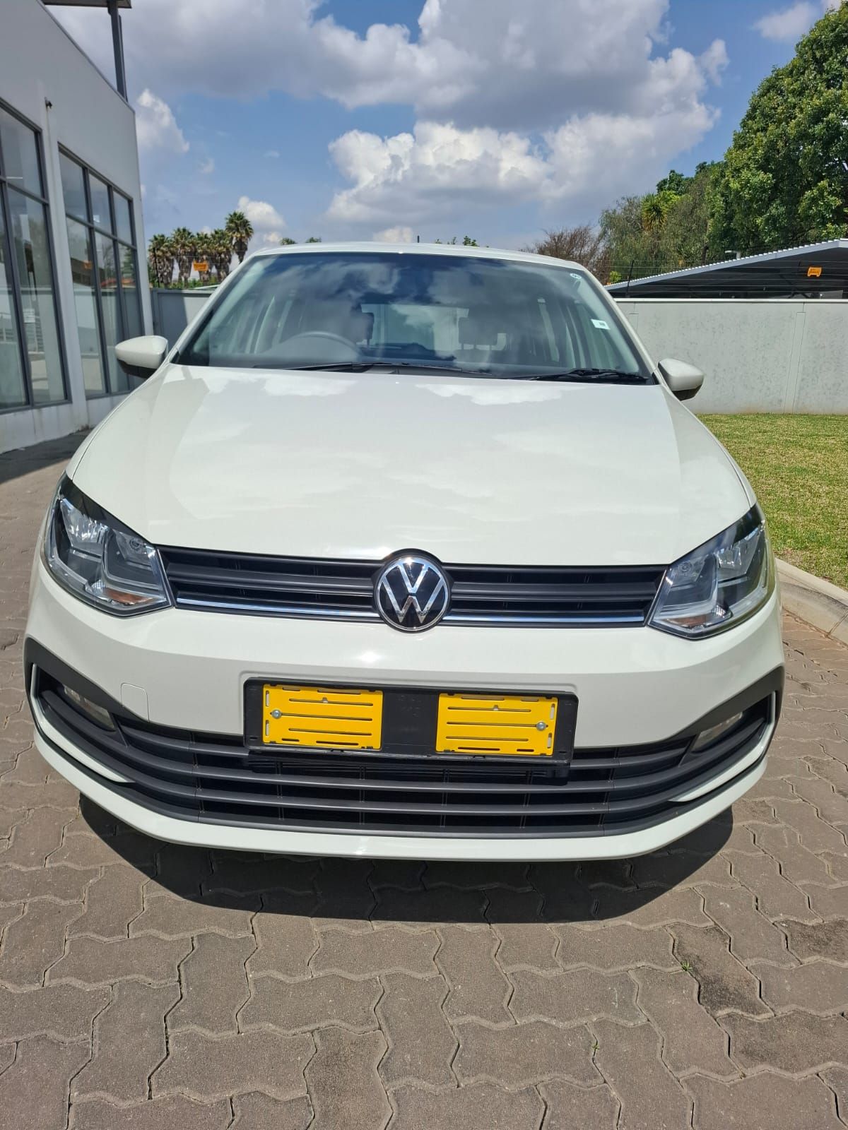 VOLKSWAGEN POLO VIVO 1.4 LIFE for Sale in South Africa