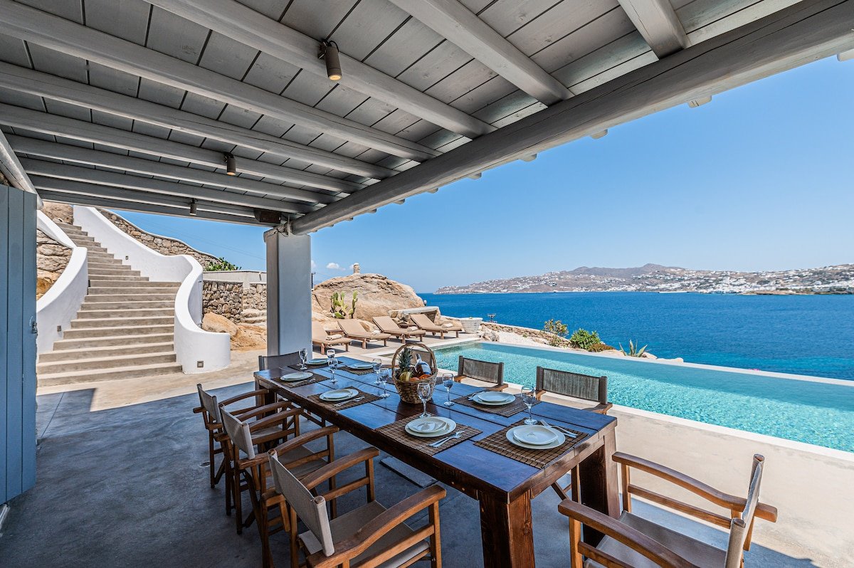 Carpe Diem Villa III, Heated Infinity Pool! gallery image 4