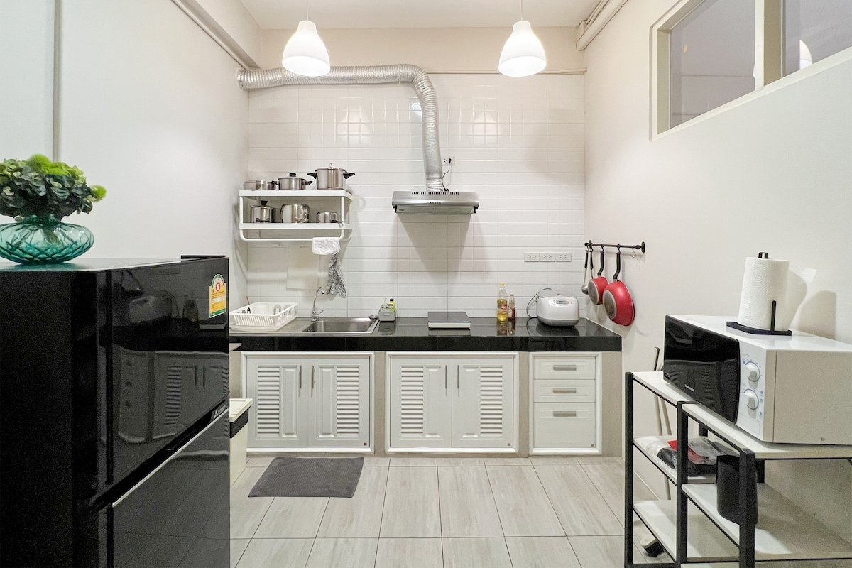 Neveu:The Club, 5 bedrooms Apt@MRT Sutthisan gallery image 5