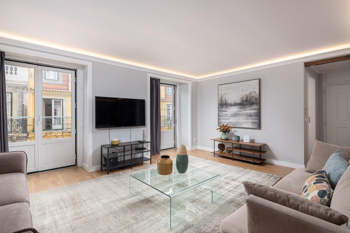 Fanqueiros 96 – BALCONY over Lisbon gallery image 2