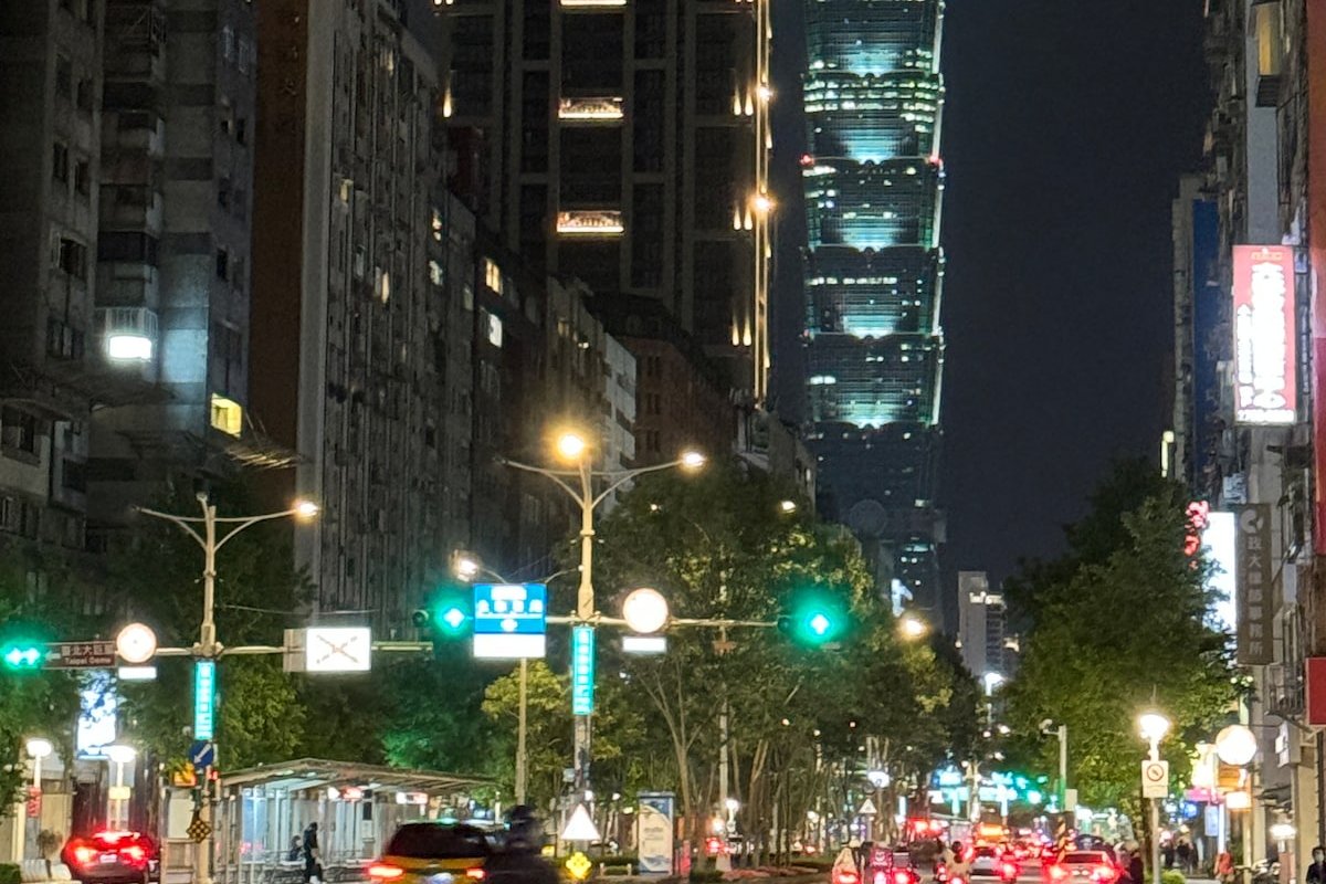 3B2b Luxury Apt Da‘an Treeline Central Taipei gallery image 4