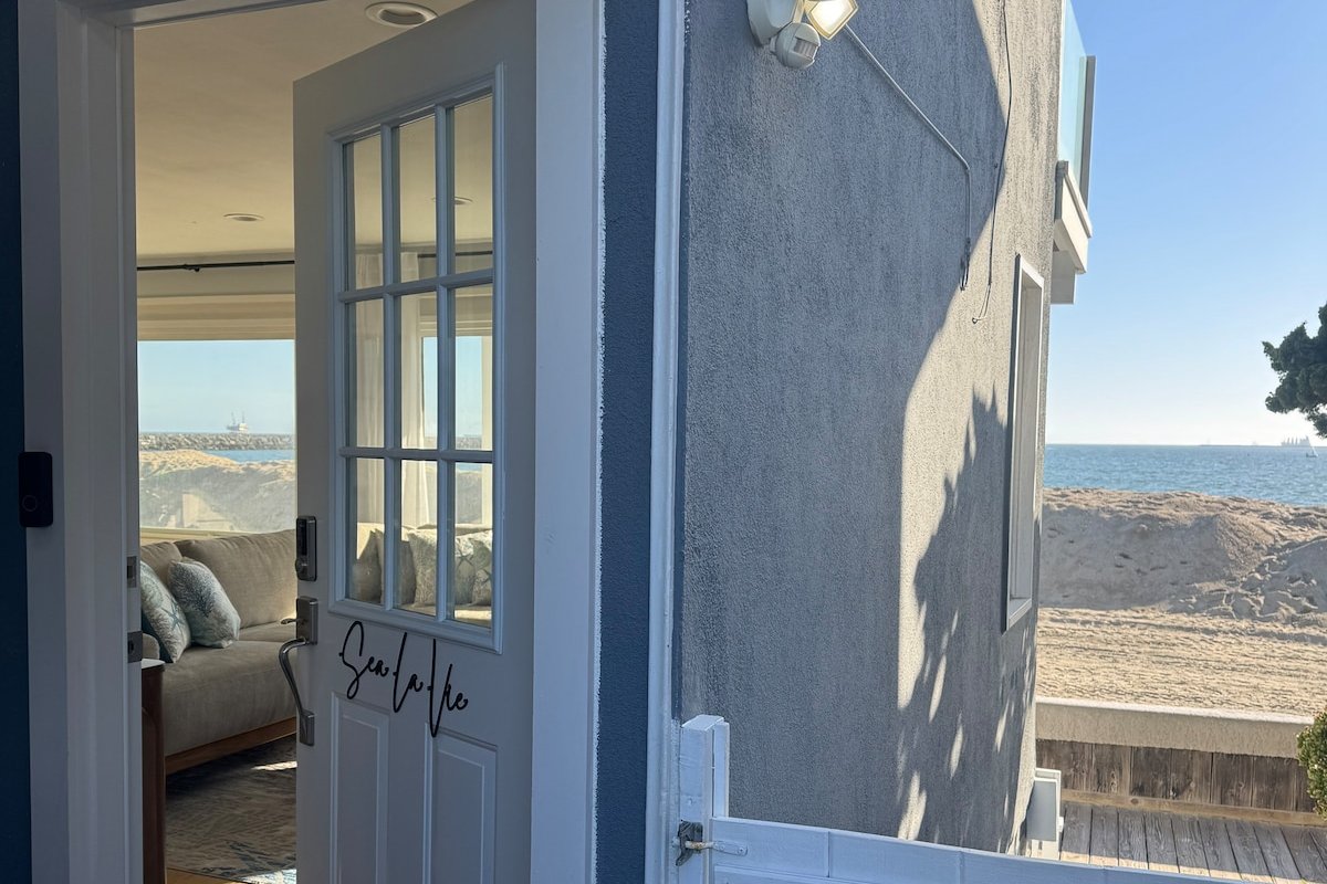 Beachfront Home in Long Beach gallery image 5