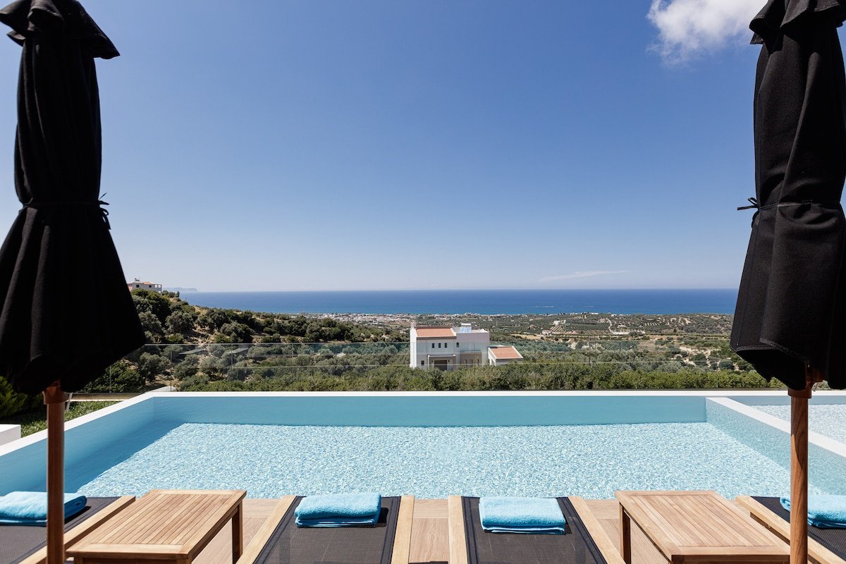Villa Tina Relaxing Stay with Scenic Sea Views gallery image 3