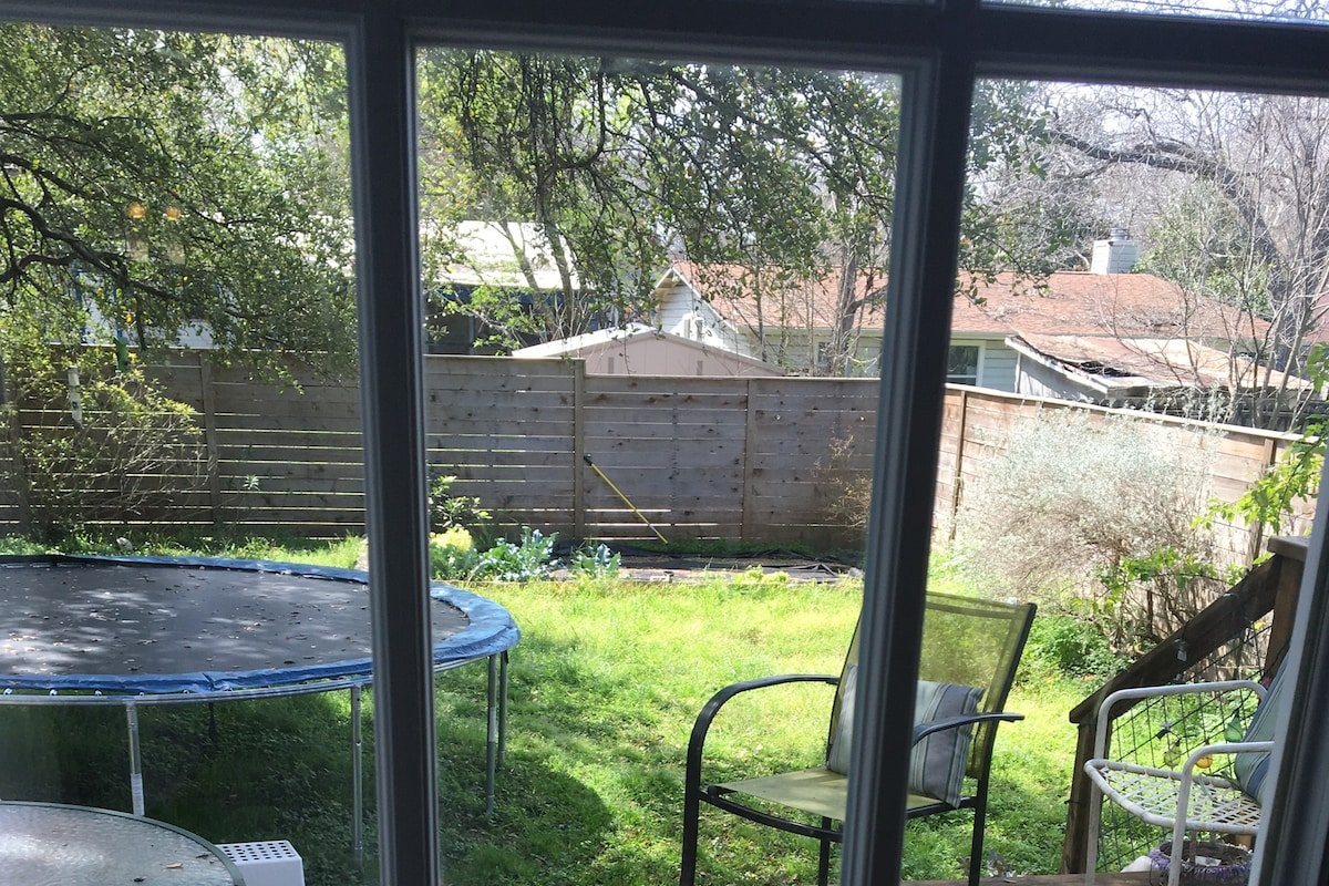 4 bedroom house in trendy SOCO. Great for SXSW! gallery image 5