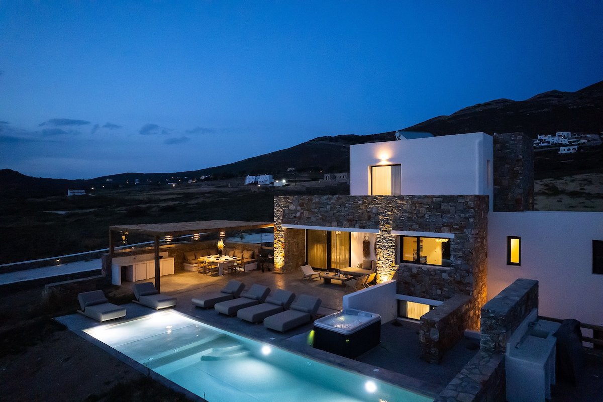 Villa Astarté, sea views, private pool and Jacuzzi gallery image 2