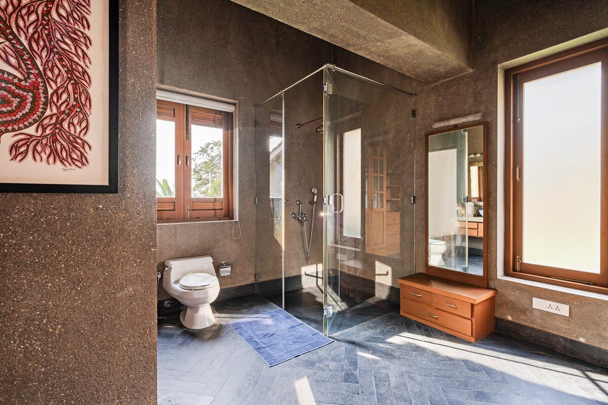 Om Anantha gallery image 5