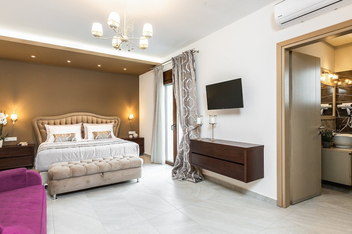 Ino Villa gallery image 3