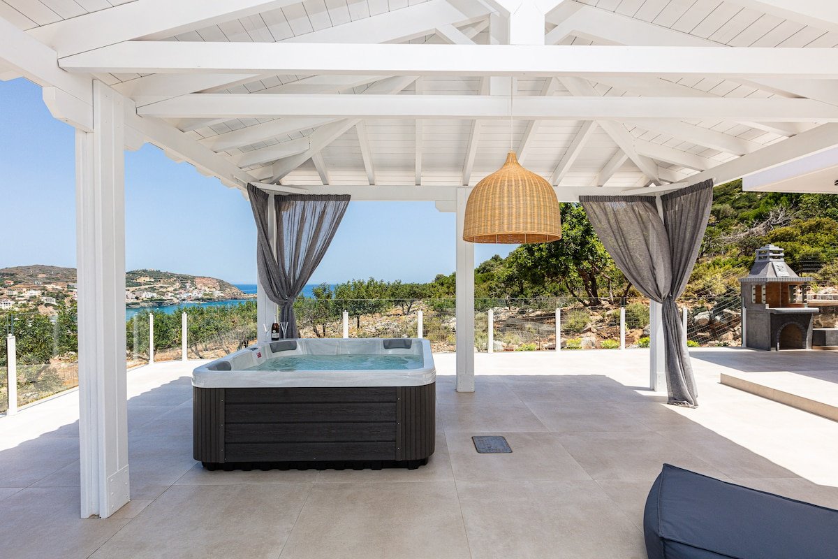 Promitheas Villa, with Pool & Heated Spa Whirlpool gallery image 4