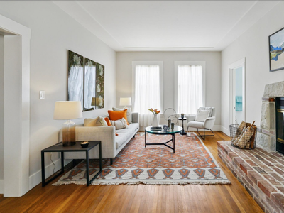 Charming Chez Toi Cottage with Lush Garden