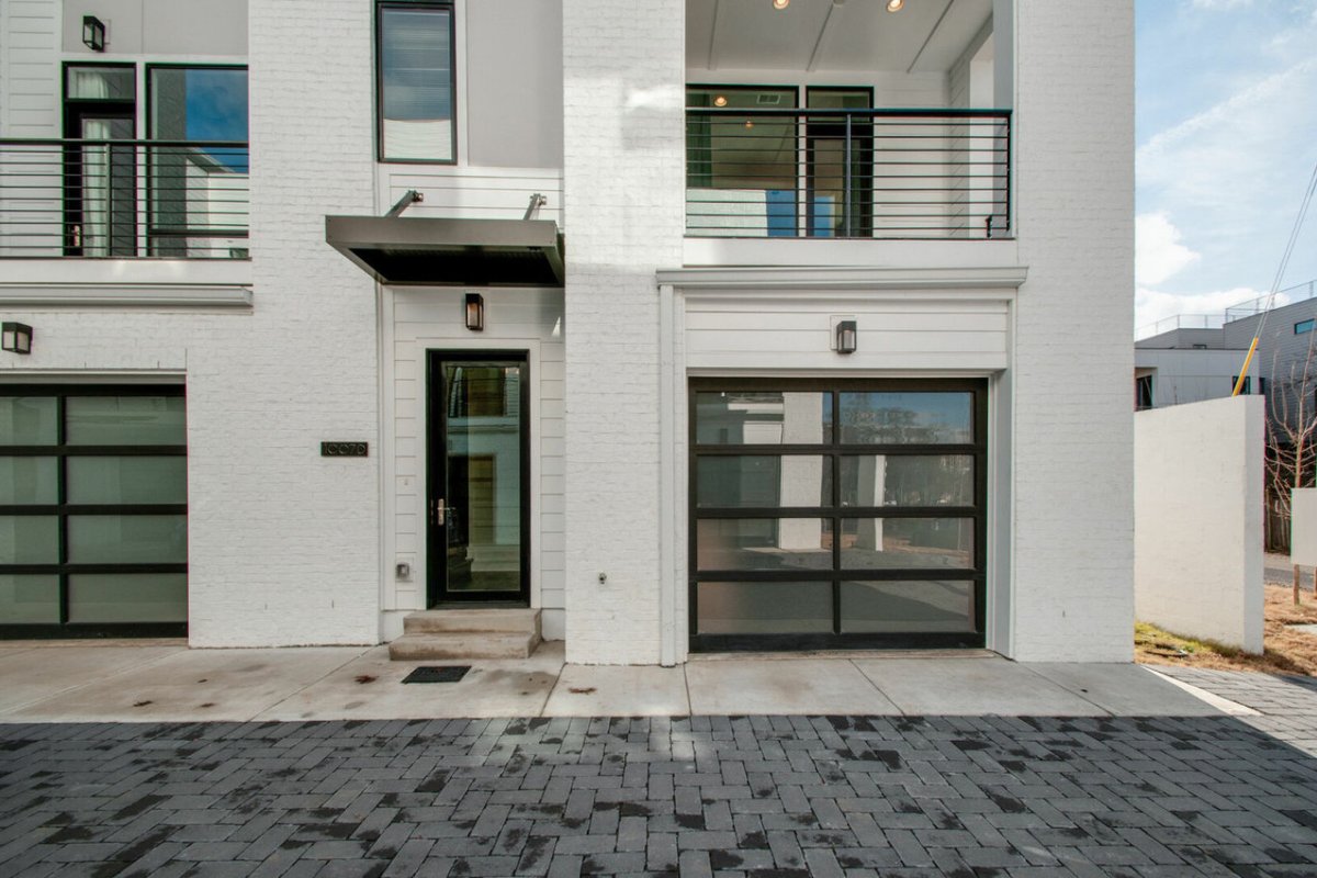 7BR Downtown Nashville • Gulch Rooftop Deck