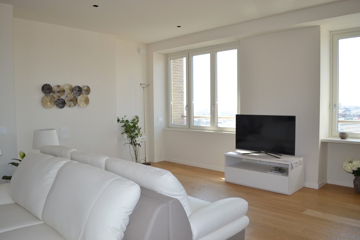 Mascagni Exclusive gallery image 5