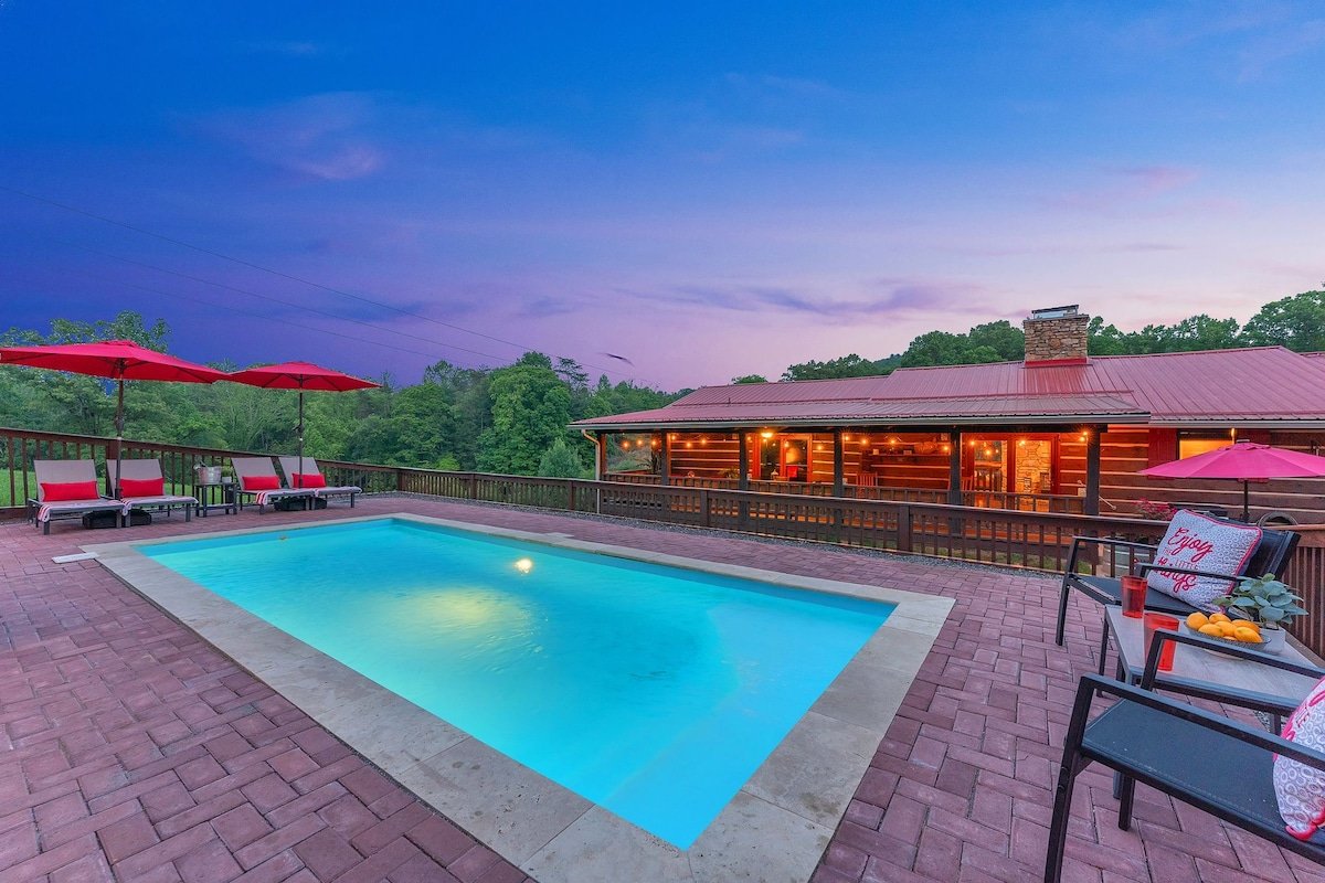 Loaded 27 p Private Estate on 5.2 acres gallery image 2