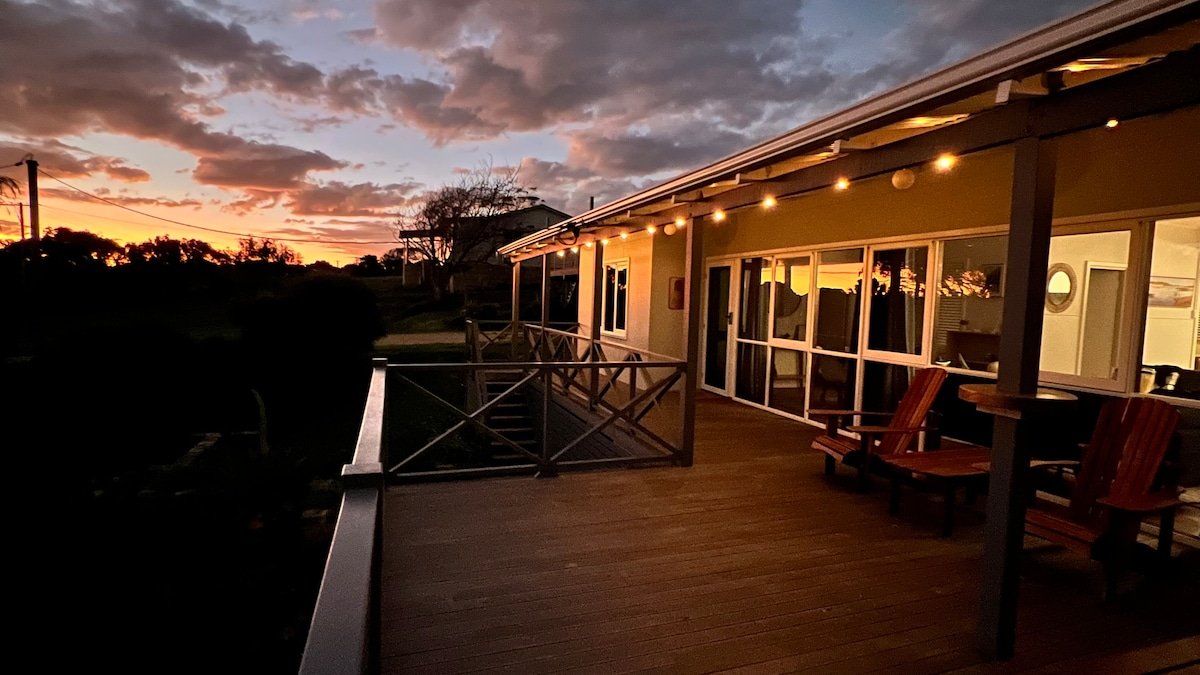 Moore to Sea~Spectacular views in stylish comfort gallery image 5