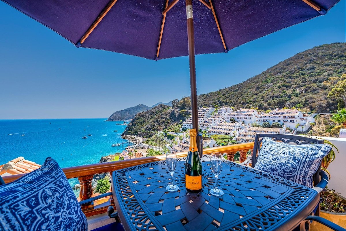 Oceanfront villa w/ One of a kind Amazing View gallery image 2