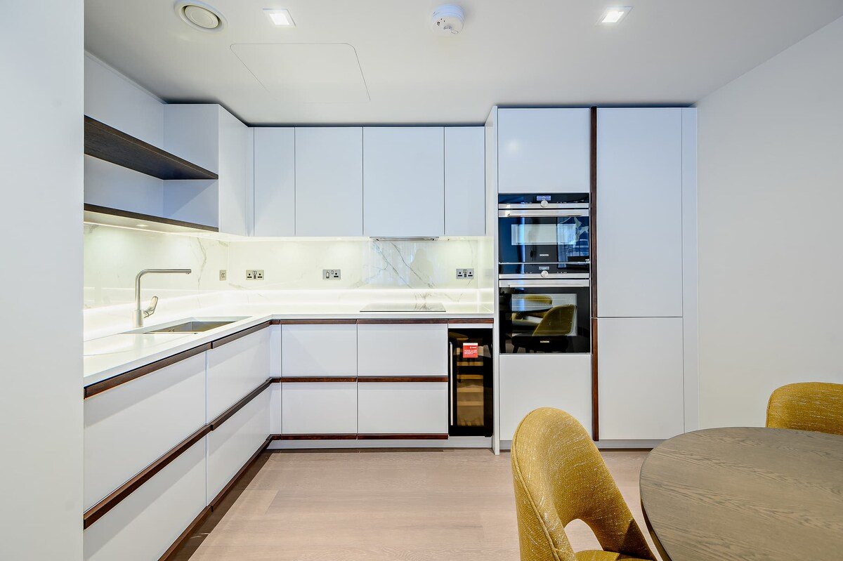 Contemporary Marylebone with Pool and Gym AC gallery image 4